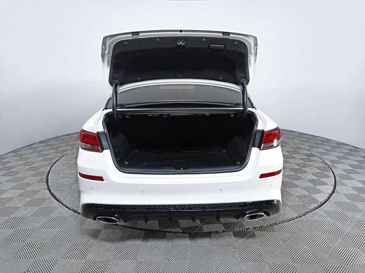 Kia Optima с пробегом — 2018 год. Фото: #9