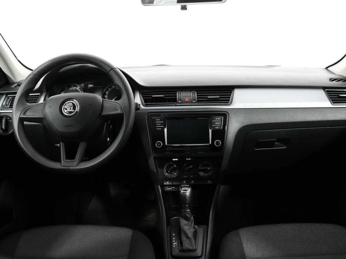 Skoda Rapid с пробегом — 2019 год. Фото: #12