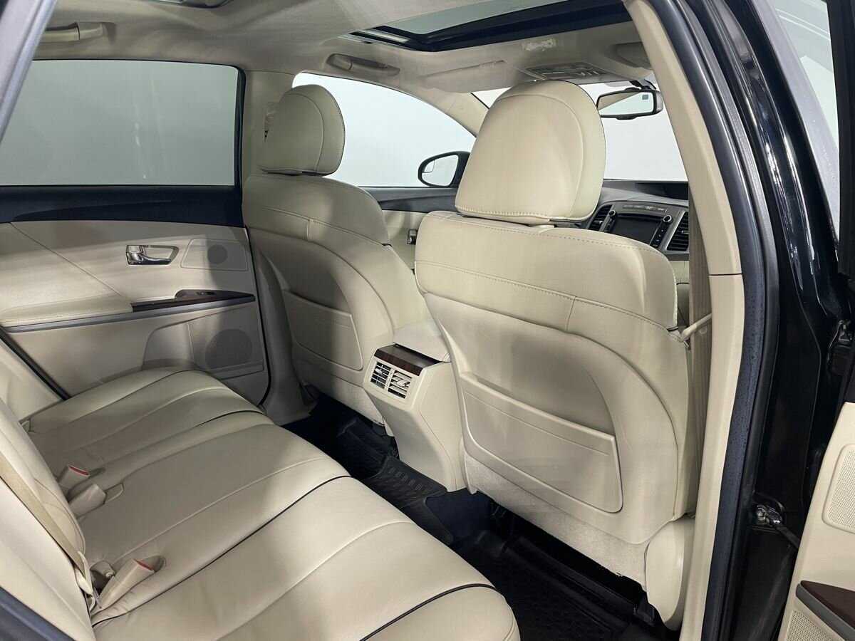 Toyota Venza с пробегом — 2013 год. Фото: #16