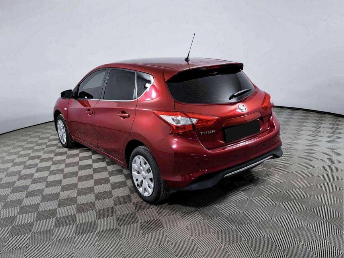 Nissan Tiida с пробегом — 2015 год. Фото: #6
