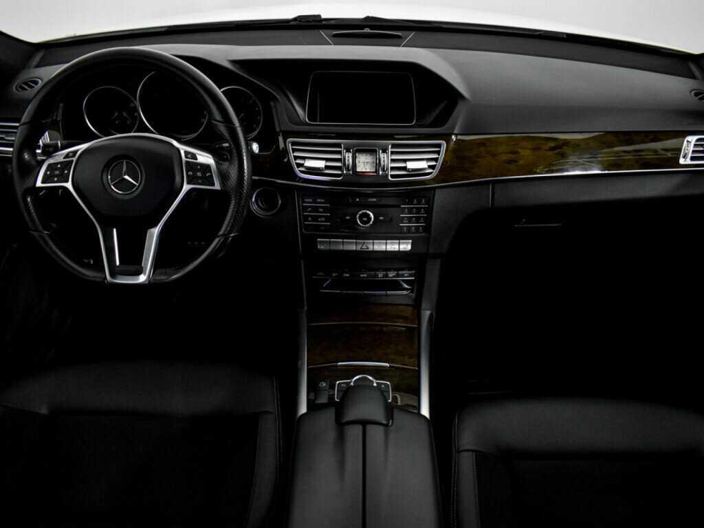 Mercedes-Benz E-Класс с пробегом — 2015 год. Фото: #13