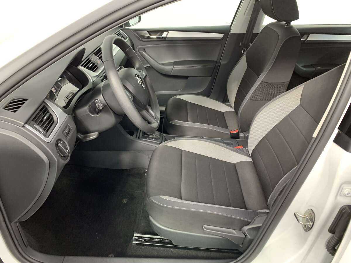 Skoda Rapid с пробегом — 2019 год. Фото: #12