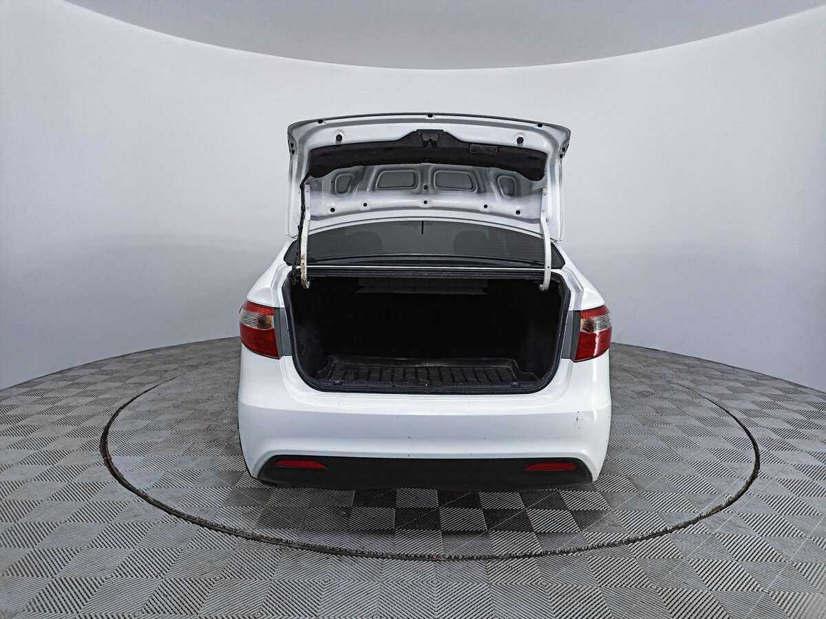 Kia Rio с пробегом — 2014 год. Фото: #9