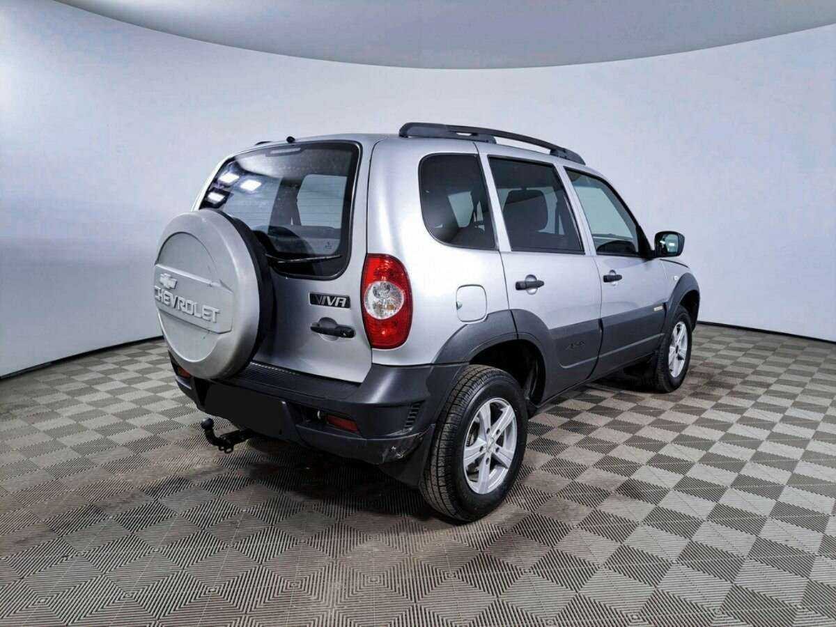 Chevrolet Niva с пробегом — 2017 год. Фото: #4