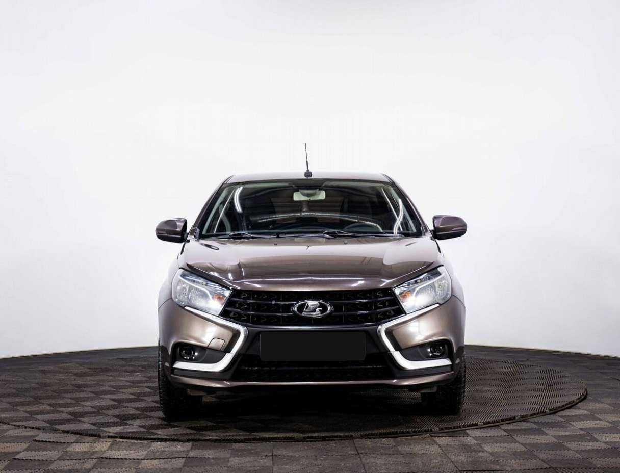 Lada (ВАЗ) Vesta с пробегом — 2018 год. Фото: #1