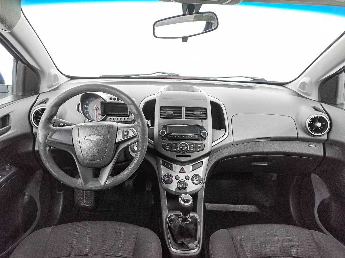 Chevrolet Aveo с пробегом — 2012 год. Фото: #11