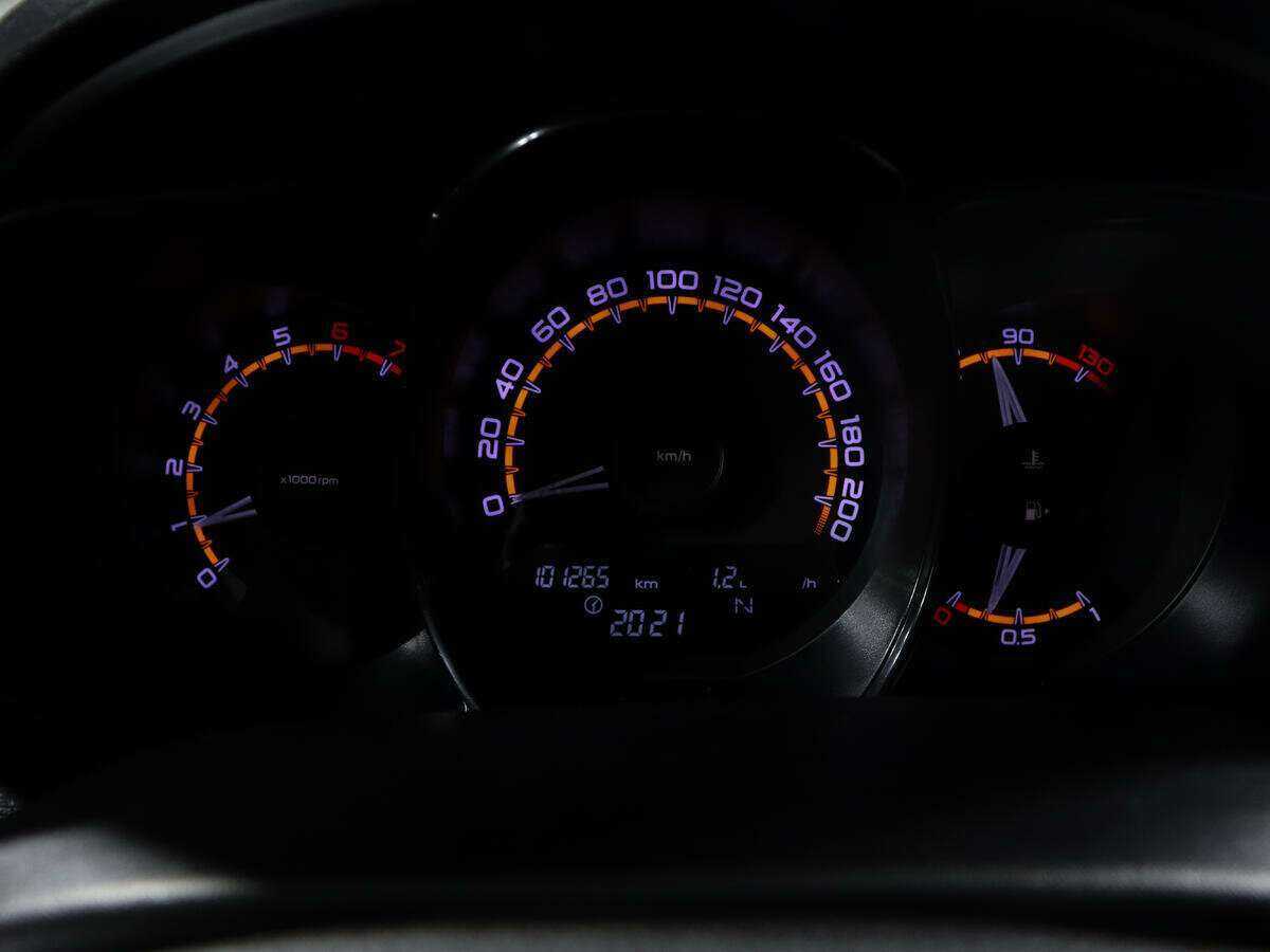 Lada (ВАЗ) Vesta с пробегом — 2019 год. Фото: #8