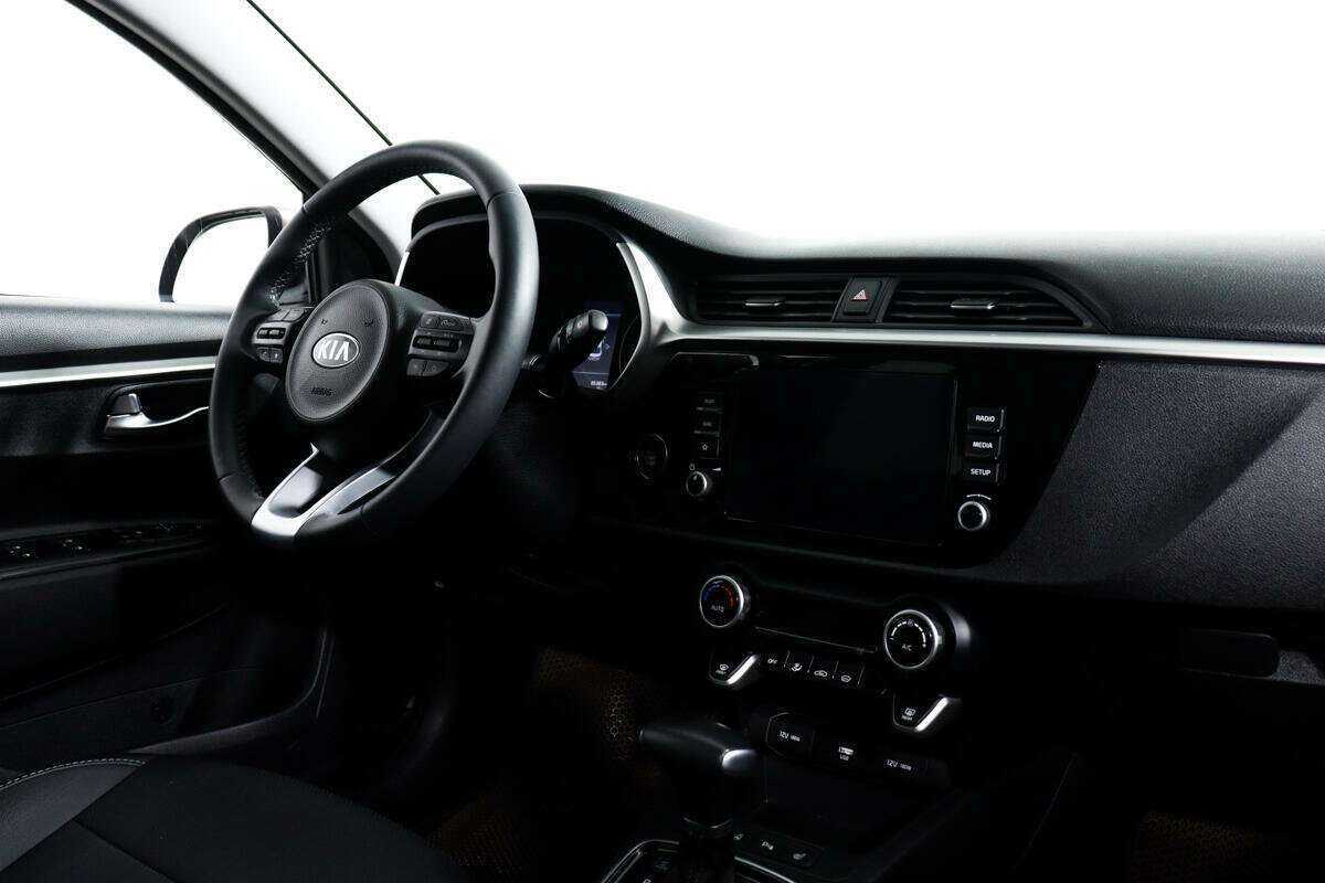 Kia Rio с пробегом — 2020 год. Фото: #8