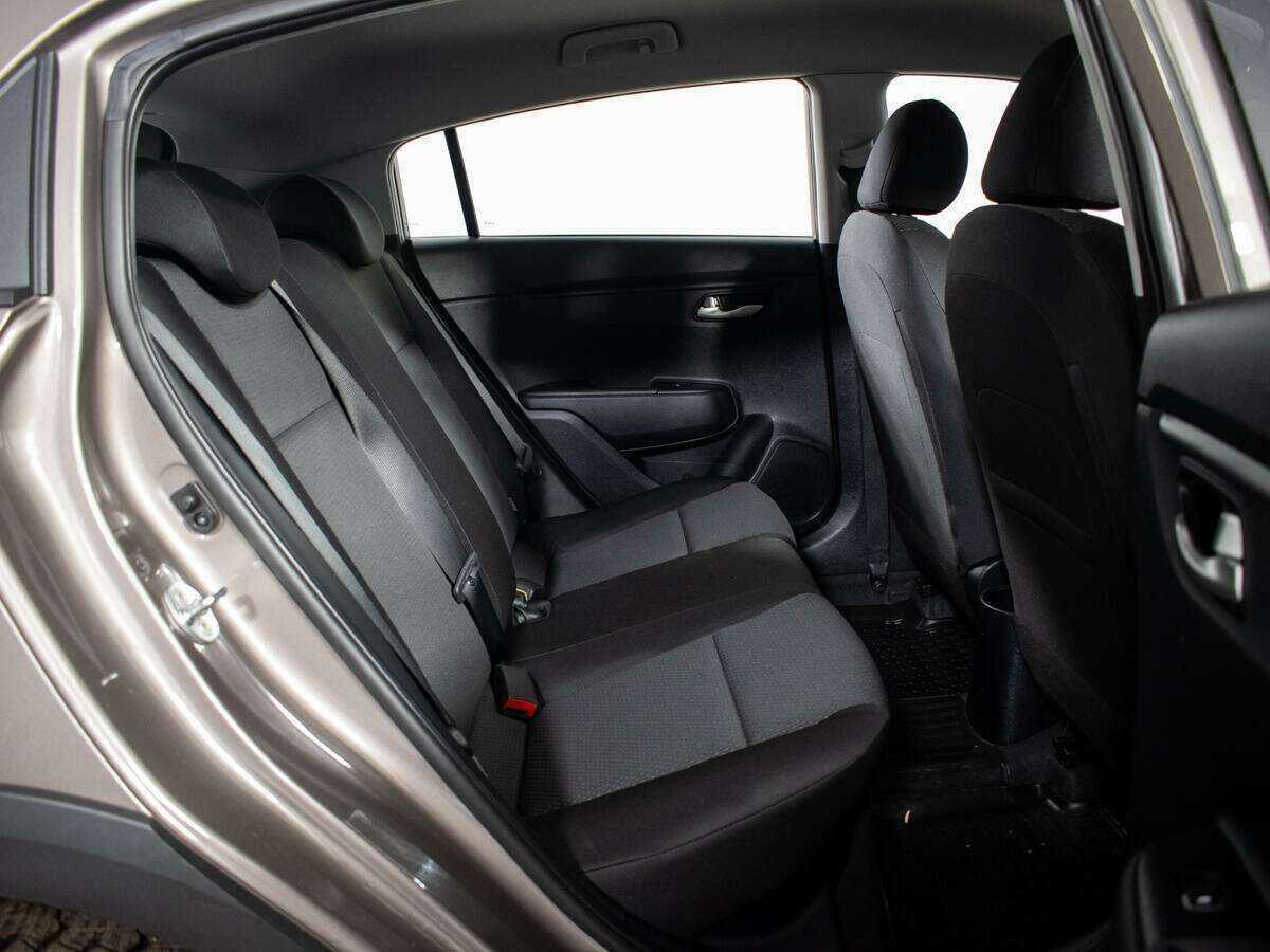 Kia Rio с пробегом — 2021 год. Фото: #7