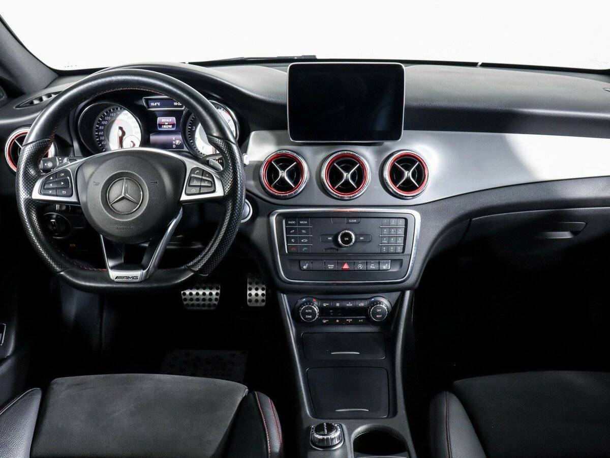 Mercedes-Benz CLA с пробегом — 2015 год. Фото: #8
