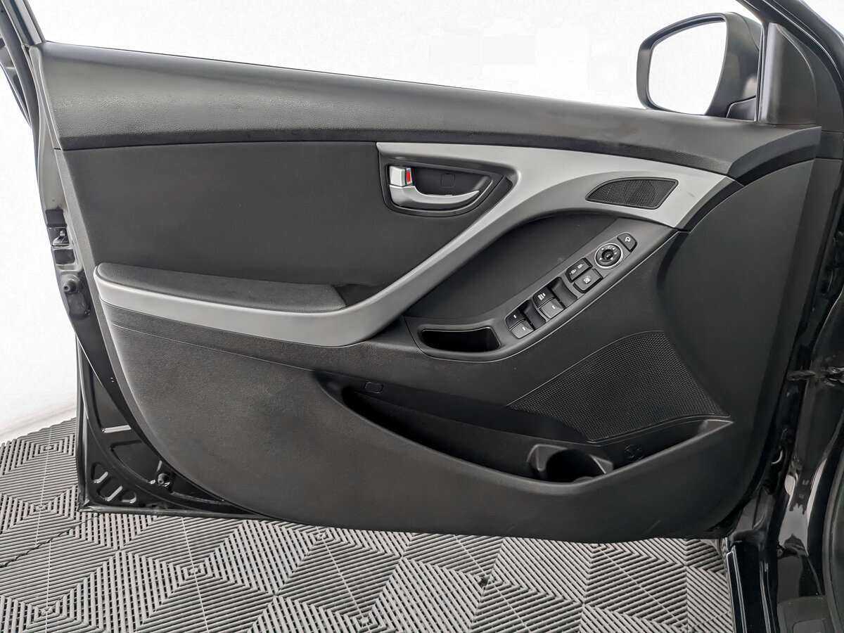 Hyundai Elantra с пробегом — 2014 год. Фото: #14
