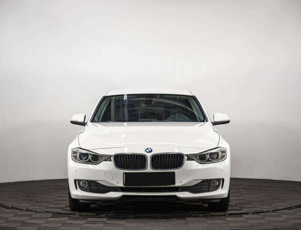 BMW 3 серии с пробегом — 2014 год. Фото: #1