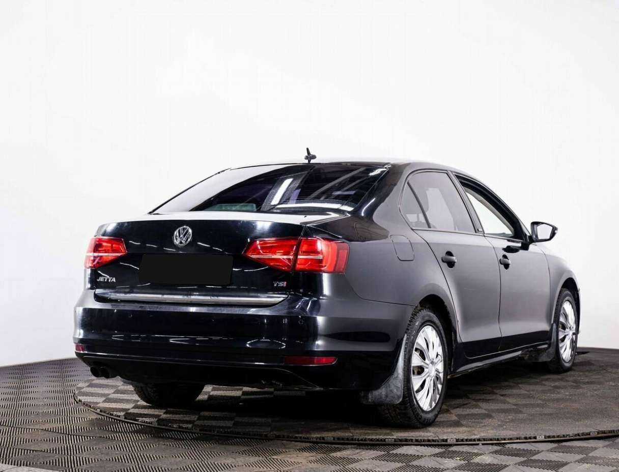 Volkswagen Jetta с пробегом — 2016 год. Фото: #5