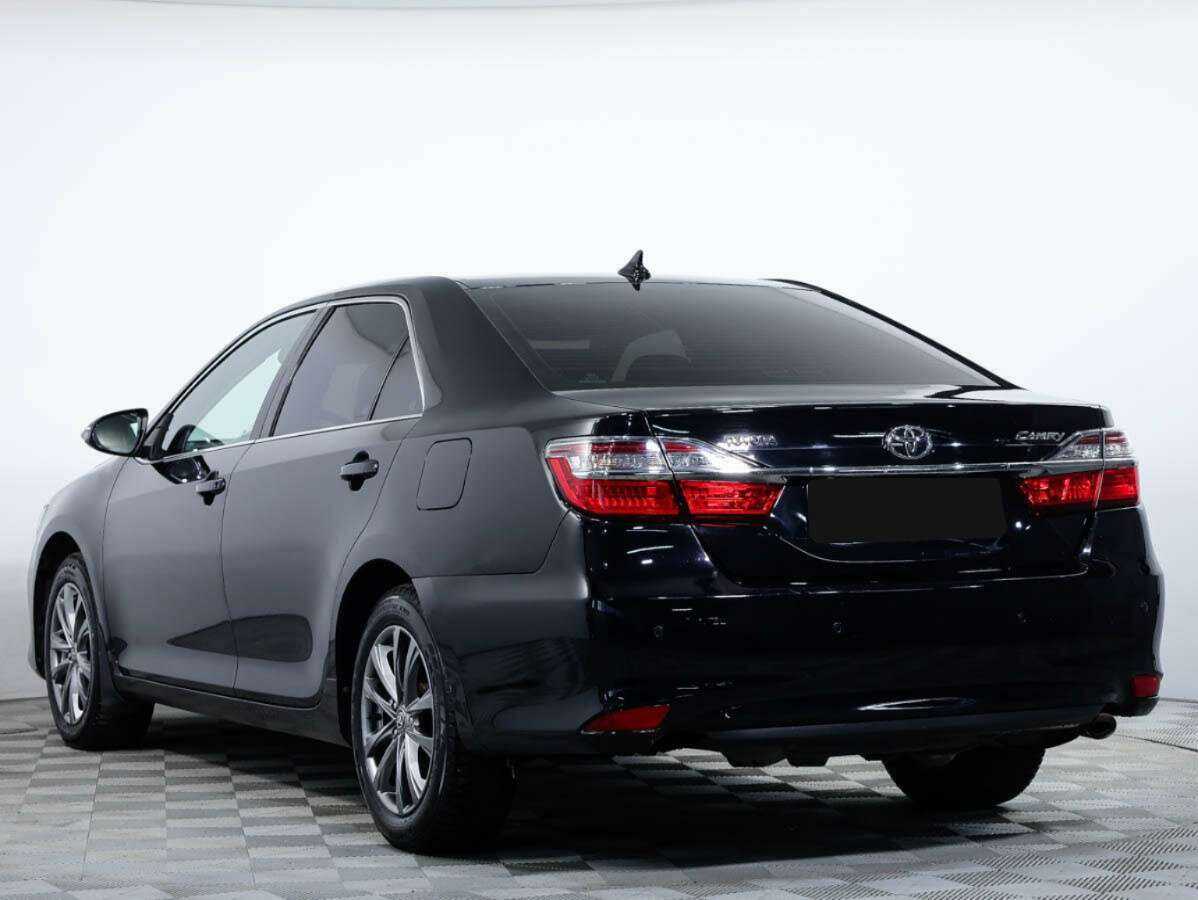 Toyota Camry с пробегом — 2016 год. Фото: #5