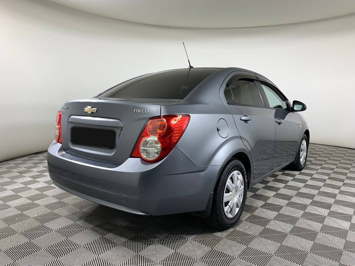 Chevrolet Aveo с пробегом — 2014 год. Фото: #4