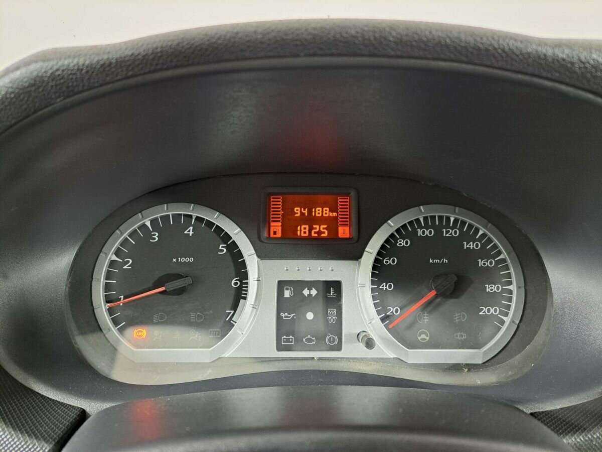 Lada (ВАЗ) Largus с пробегом — 2019 год. Фото: #10