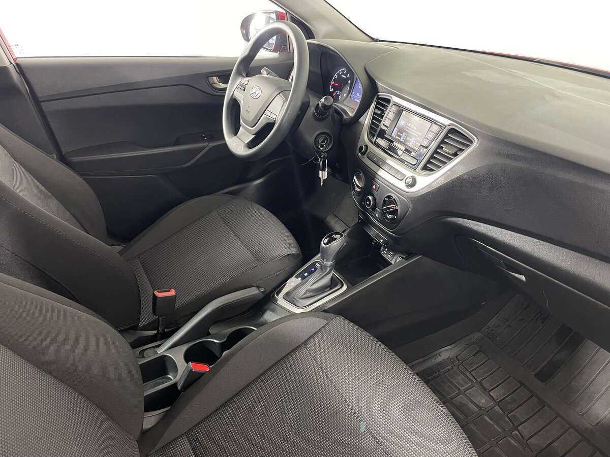 Hyundai Solaris с пробегом — 2017 год. Фото: #8