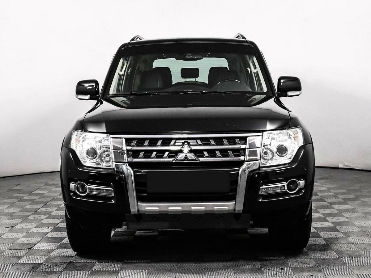 Mitsubishi Pajero с пробегом — 2015 год. Фото: #1
