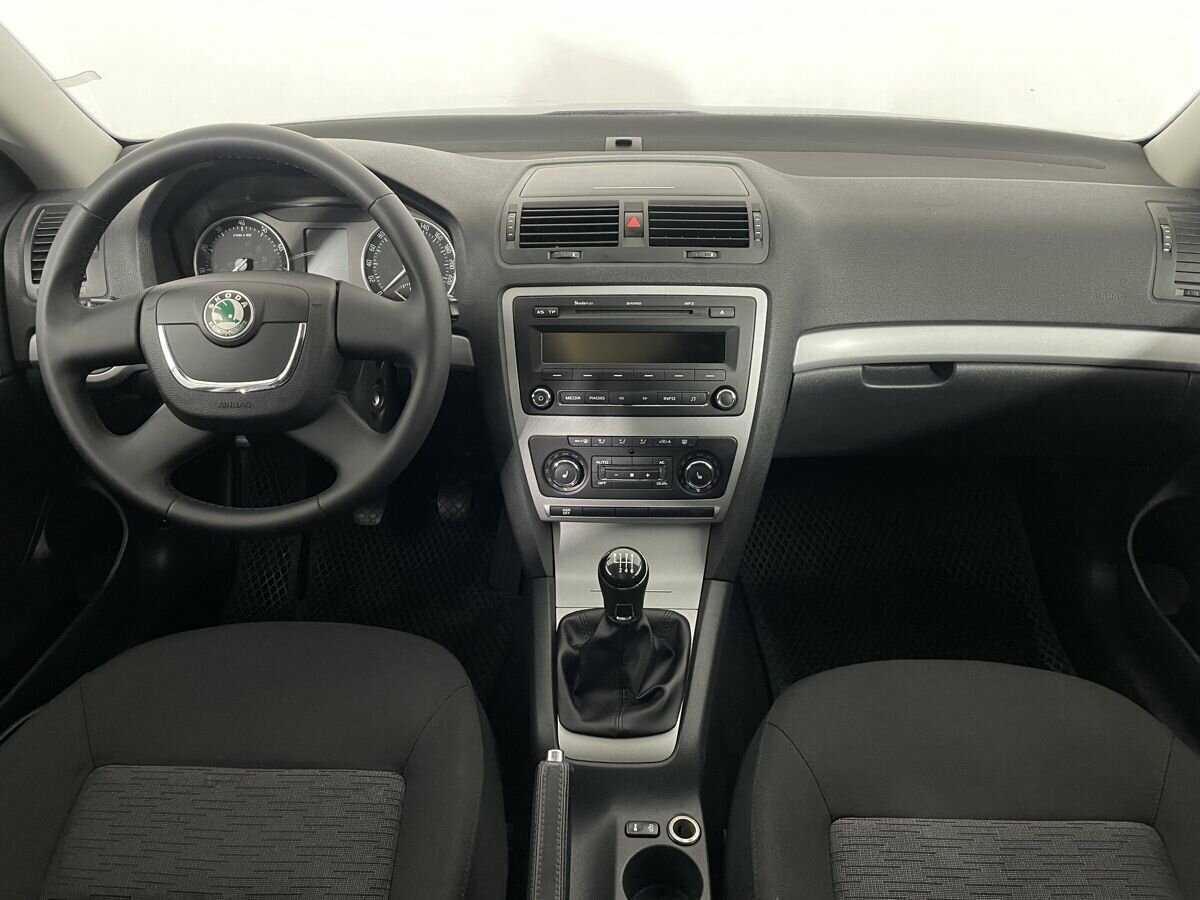 Skoda Octavia с пробегом — 2012 год. Фото: #6