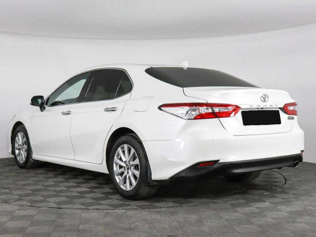 Toyota Camry с пробегом — 2019 год. Фото: #5