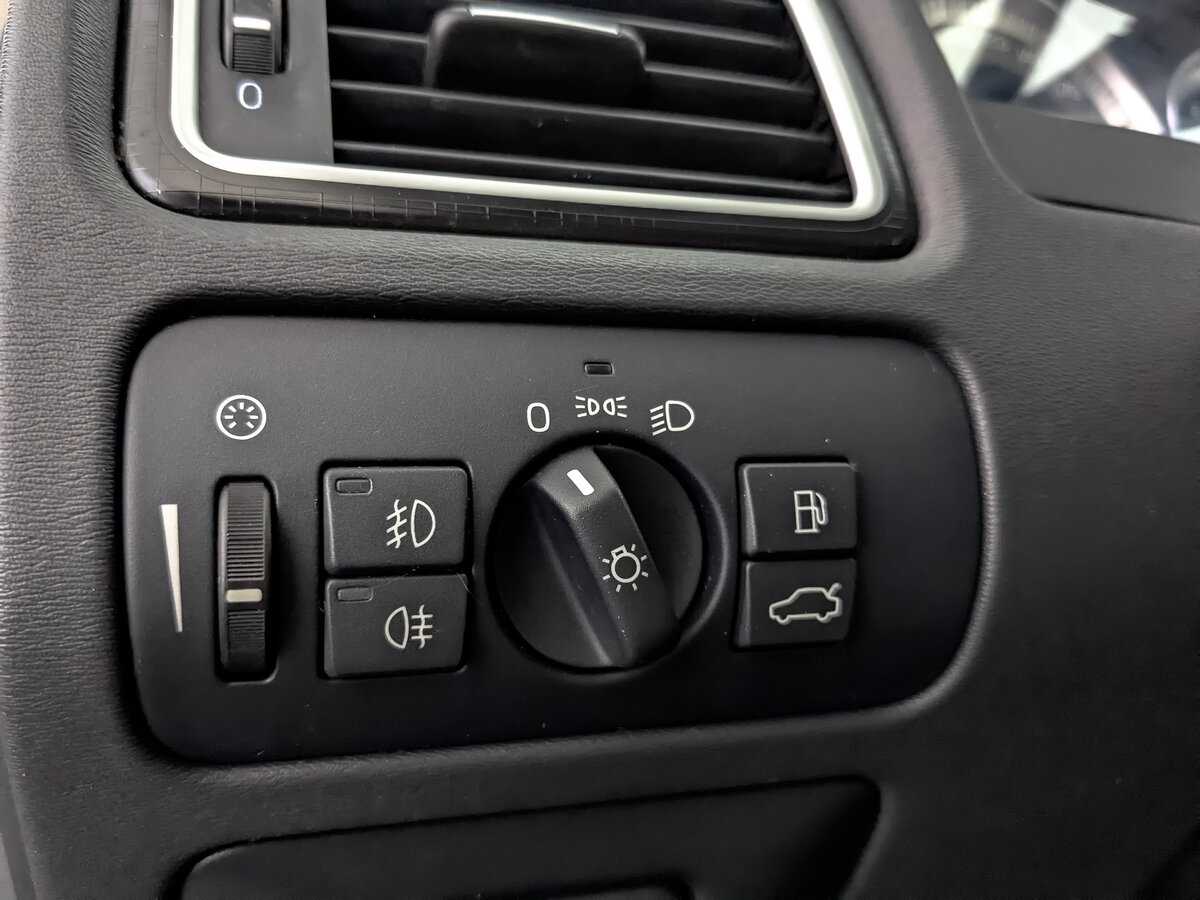 Volvo XC70 с пробегом — 2012 год. Фото: #21