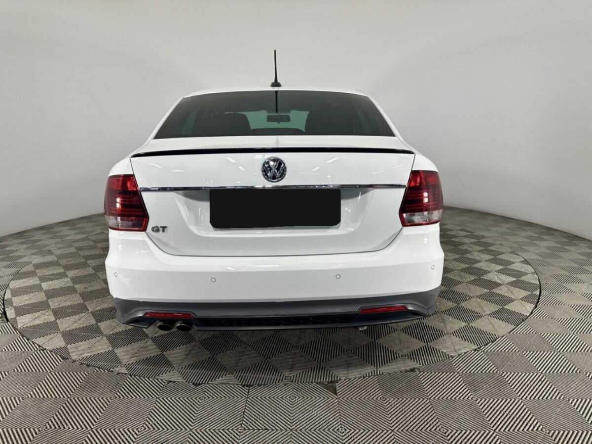 Volkswagen Polo с пробегом — 2018 год. Фото: #2