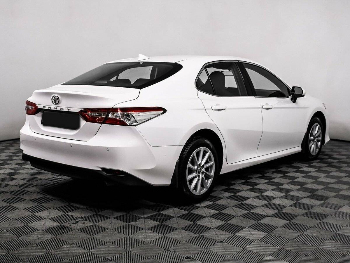 Toyota Camry с пробегом — 2021 год. Фото: #4