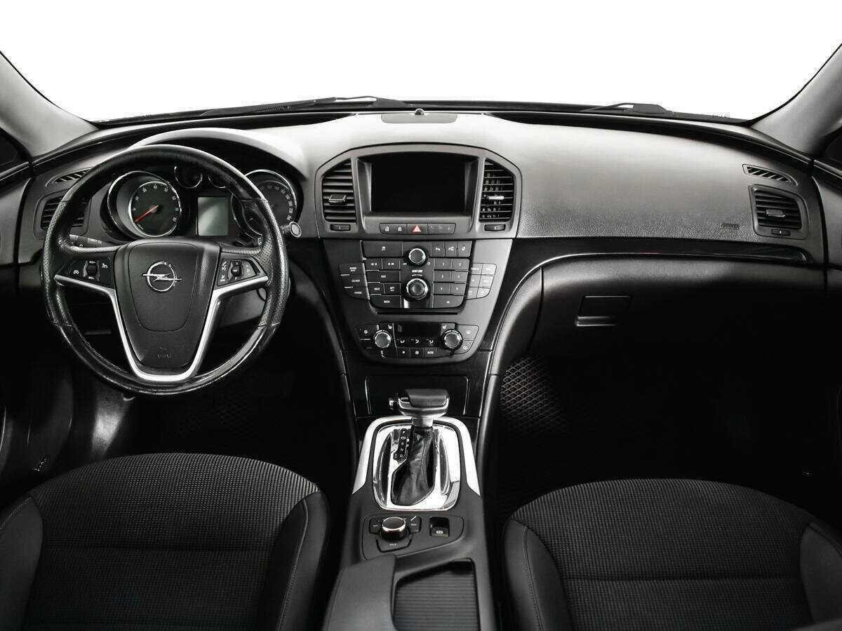 Opel Insignia с пробегом — 2013 год. Фото: #11