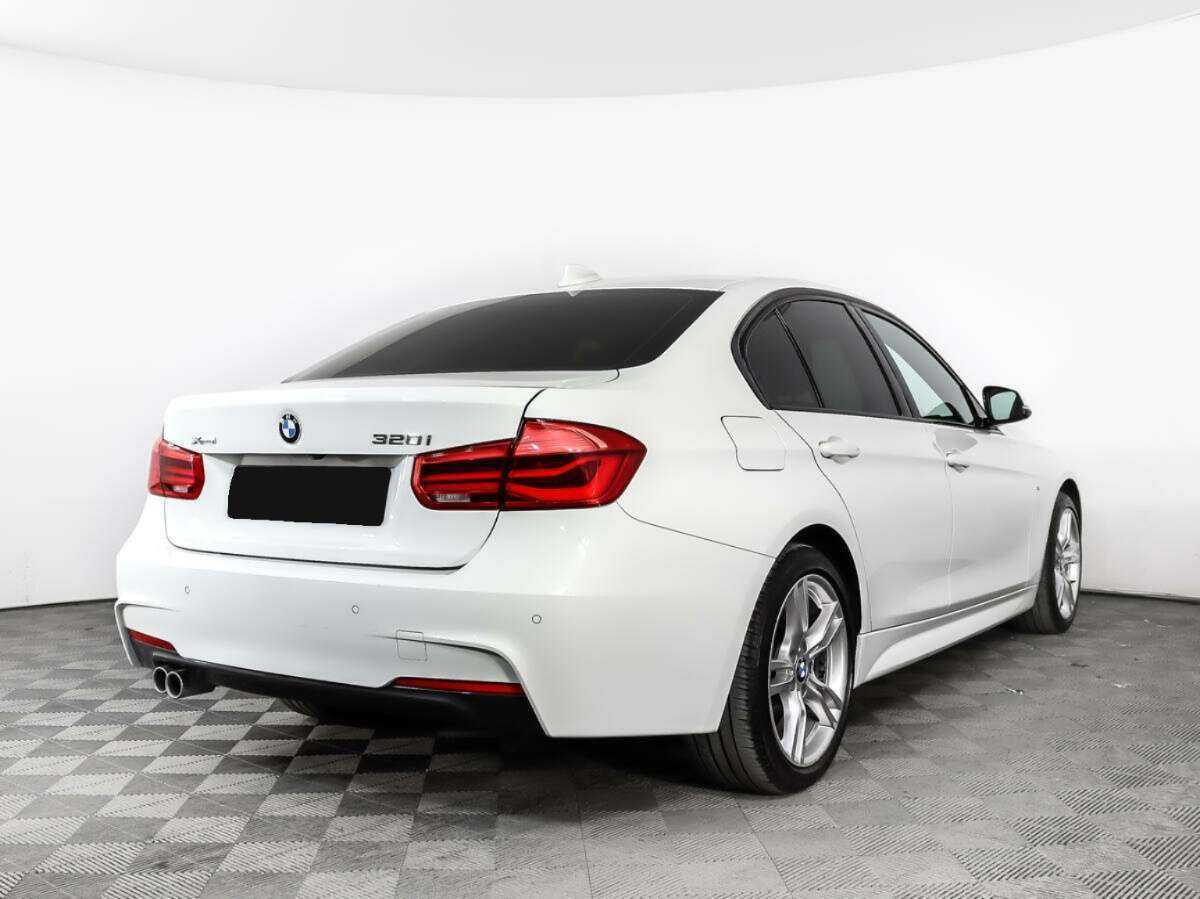 BMW 3 серии с пробегом — 2018 год. Фото: #4