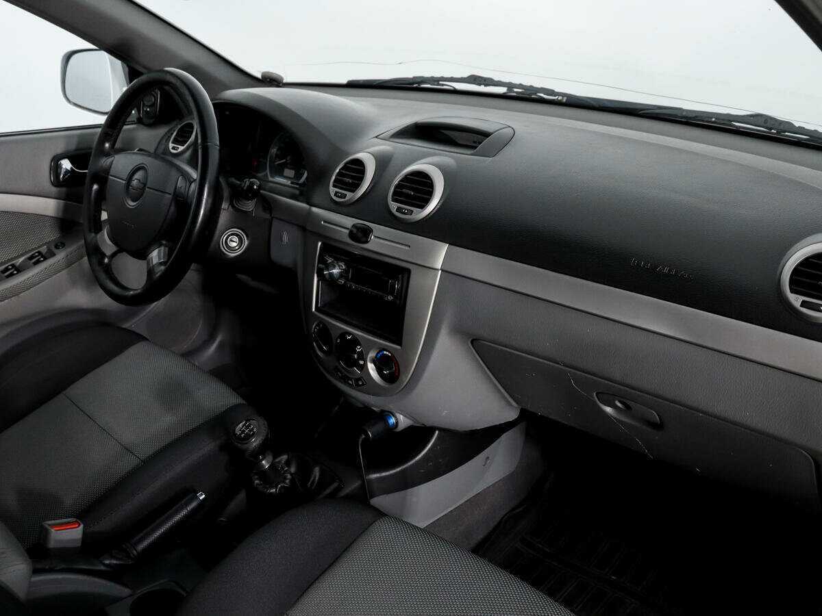 Chevrolet Lacetti с пробегом — 2012 год. Фото: #10