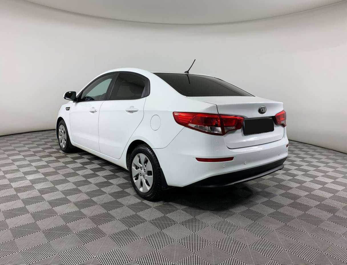 Kia Rio с пробегом — 2015 год. Фото: #6