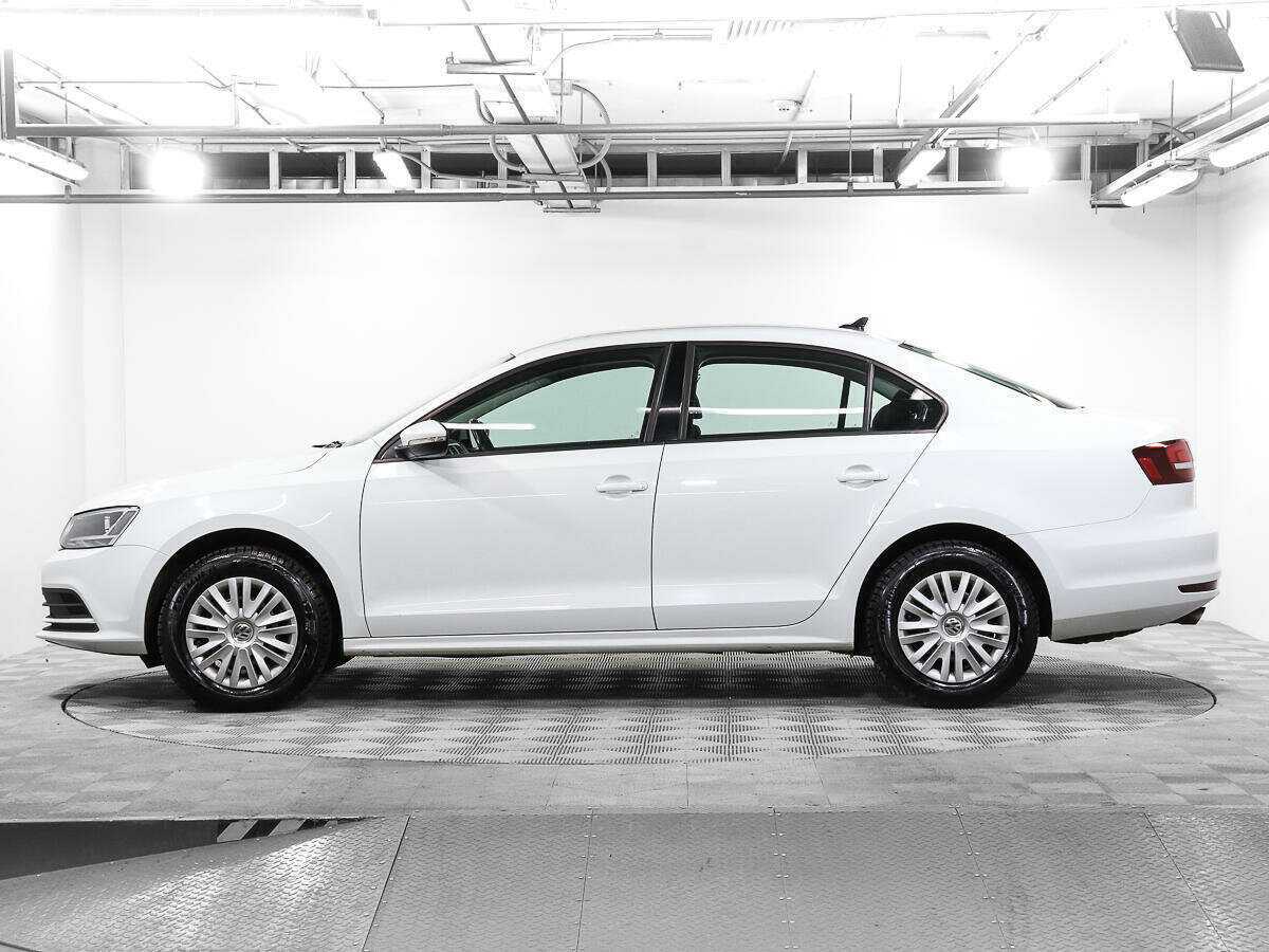 Volkswagen Jetta с пробегом — 2017 год. Фото: #7