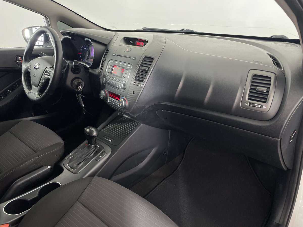 Kia Cerato с пробегом — 2014 год. Фото: #7