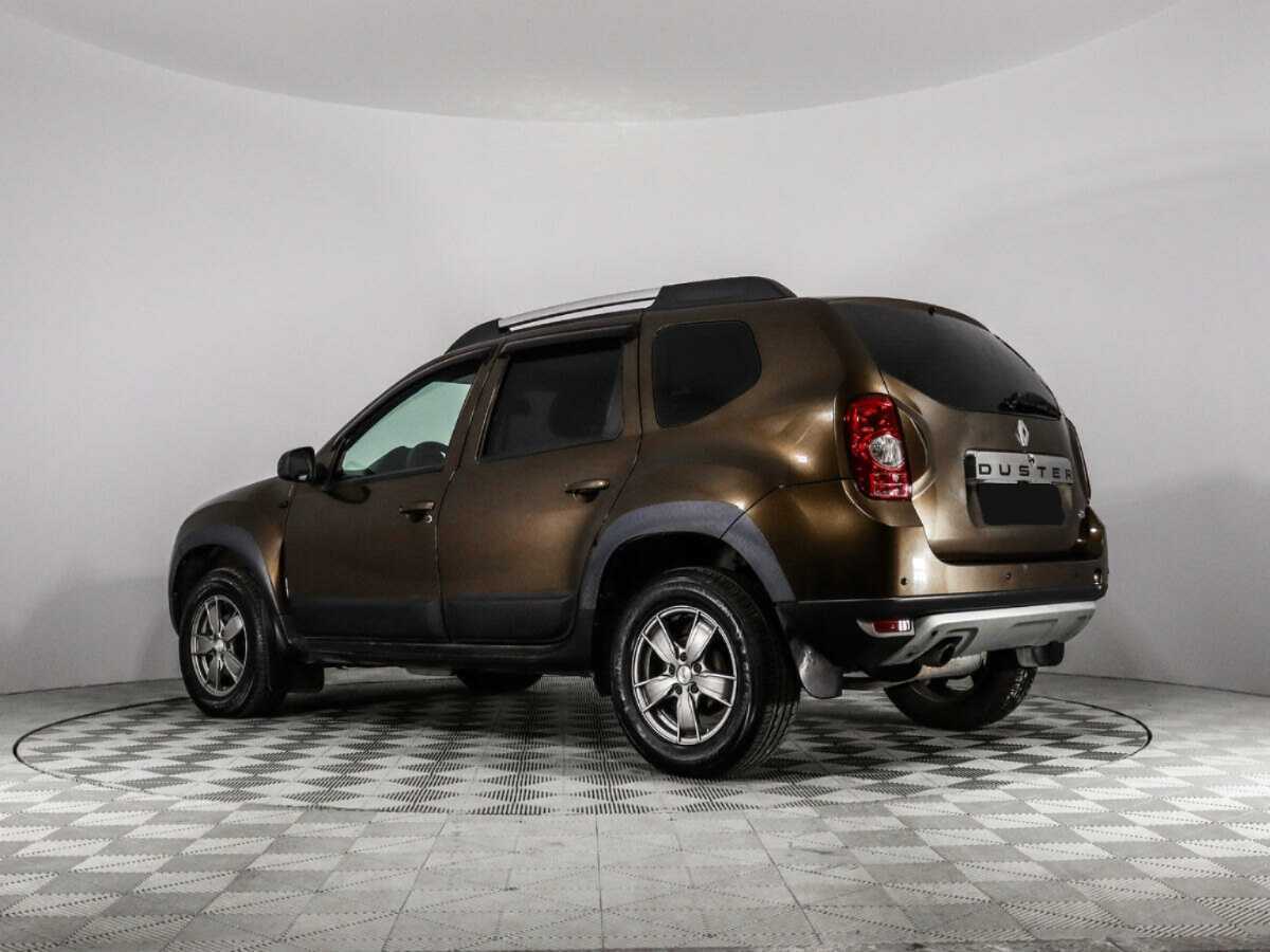 Renault Duster с пробегом — 2013 год. Фото: #6