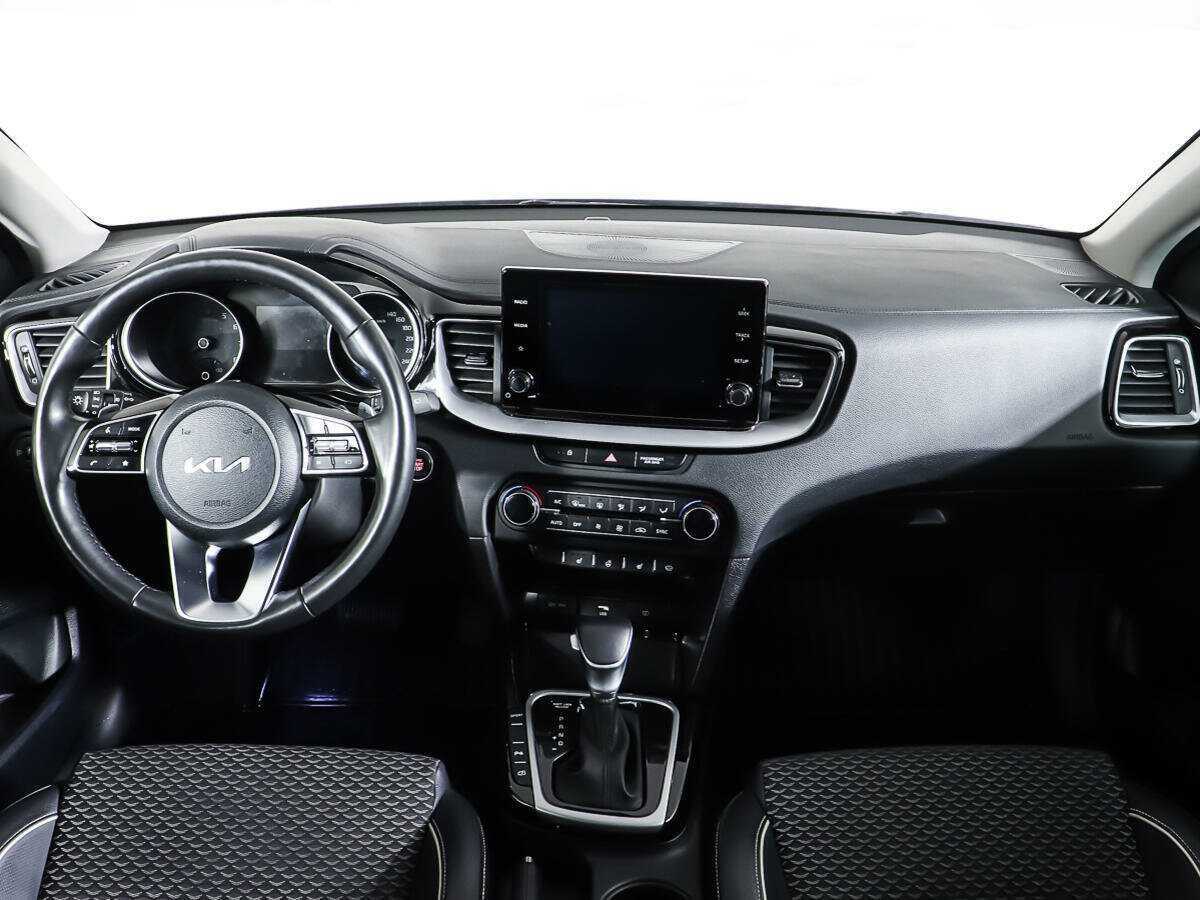 Kia Ceed с пробегом — 2022 год. Фото: #10