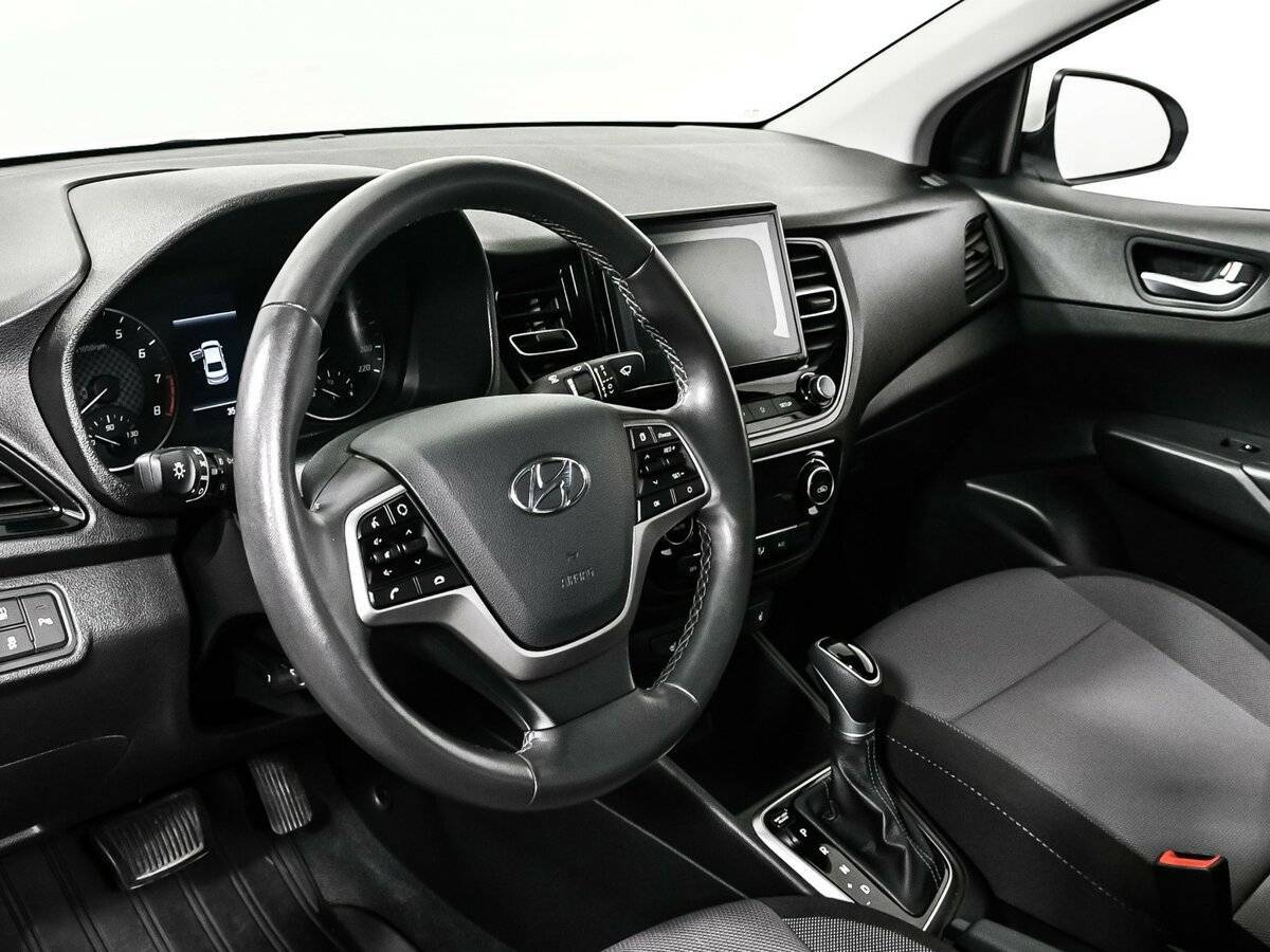 Hyundai Solaris с пробегом — 2020 год. Фото: #11