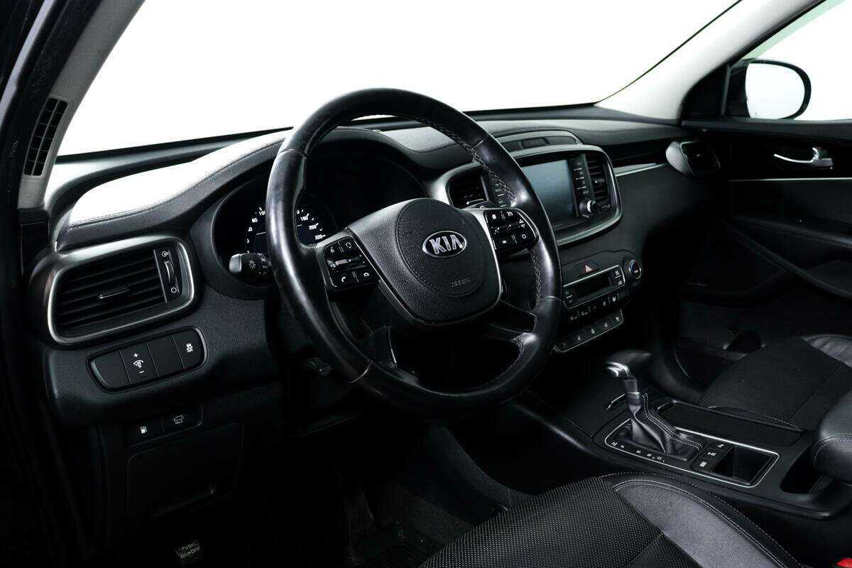 Kia Sorento с пробегом — 2018 год. Фото: #12