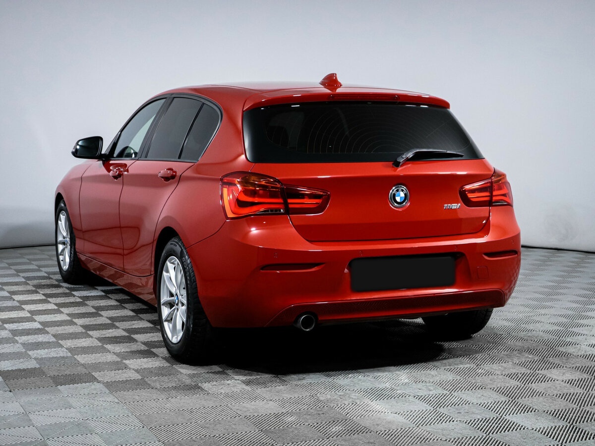 BMW 1 серии с пробегом — 2018 год. Фото: #6