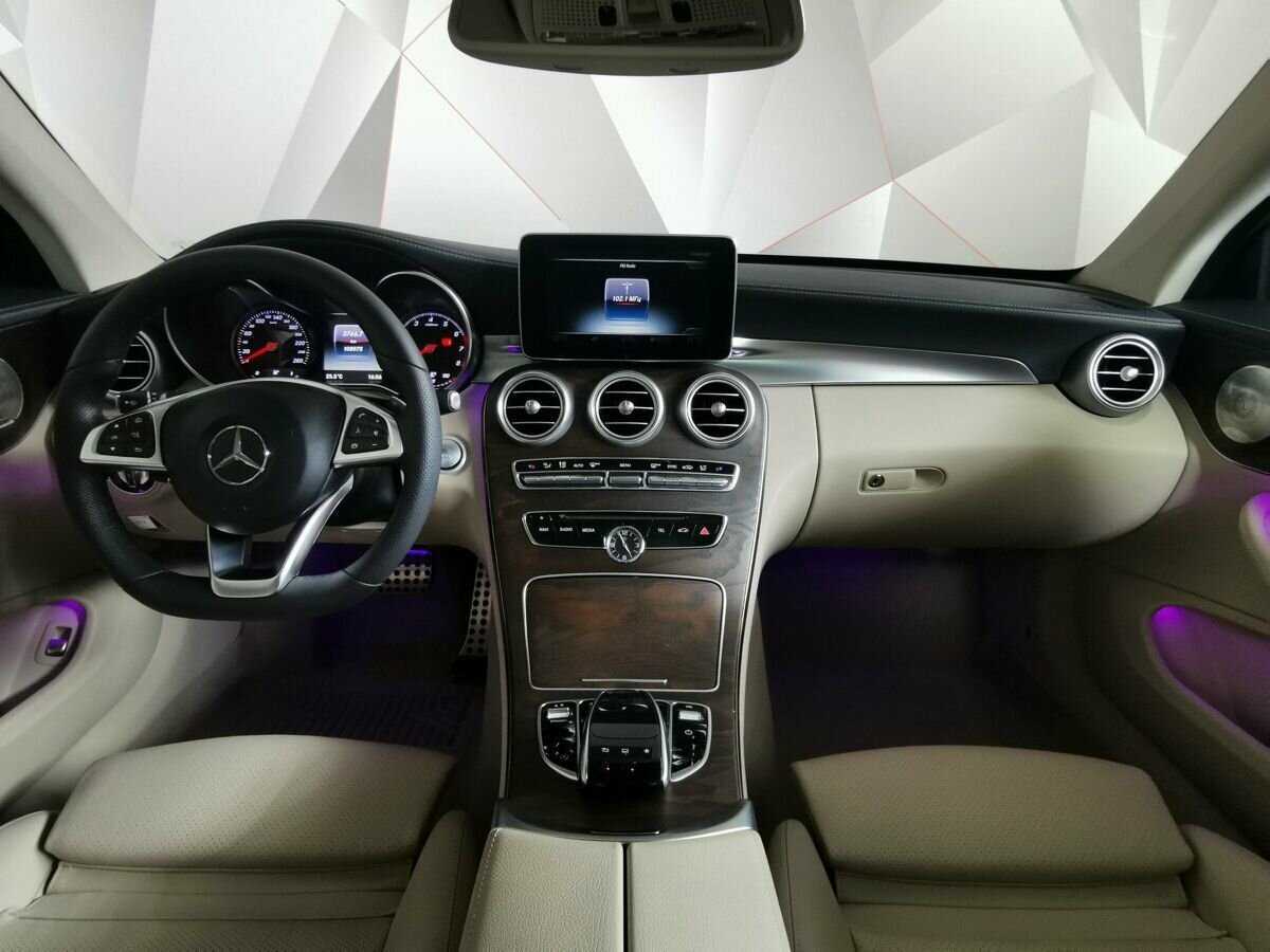 Mercedes-Benz C-Класс с пробегом — 2015 год. Фото: #9