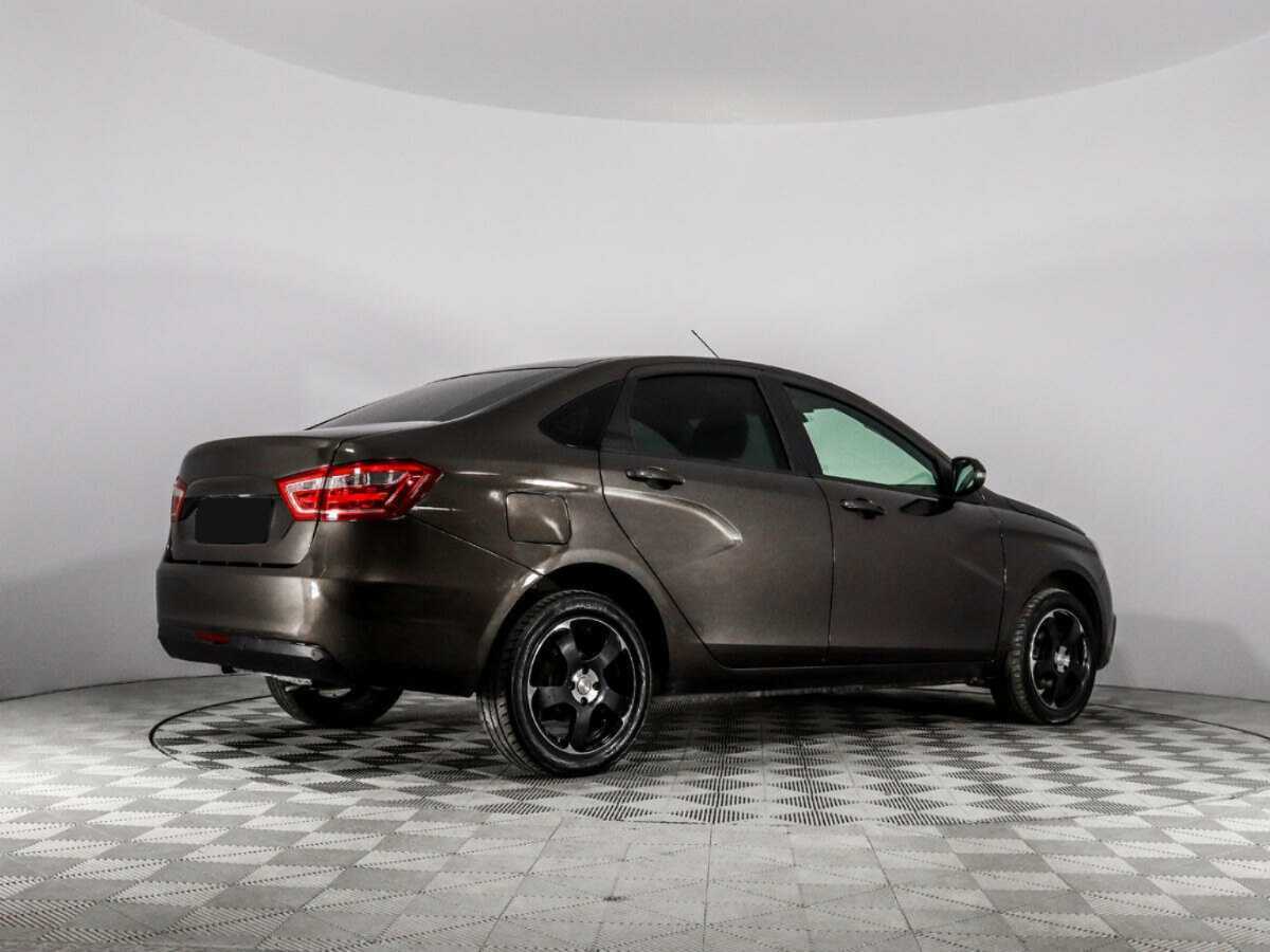 Lada (ВАЗ) Vesta с пробегом — 2017 год. Фото: #4