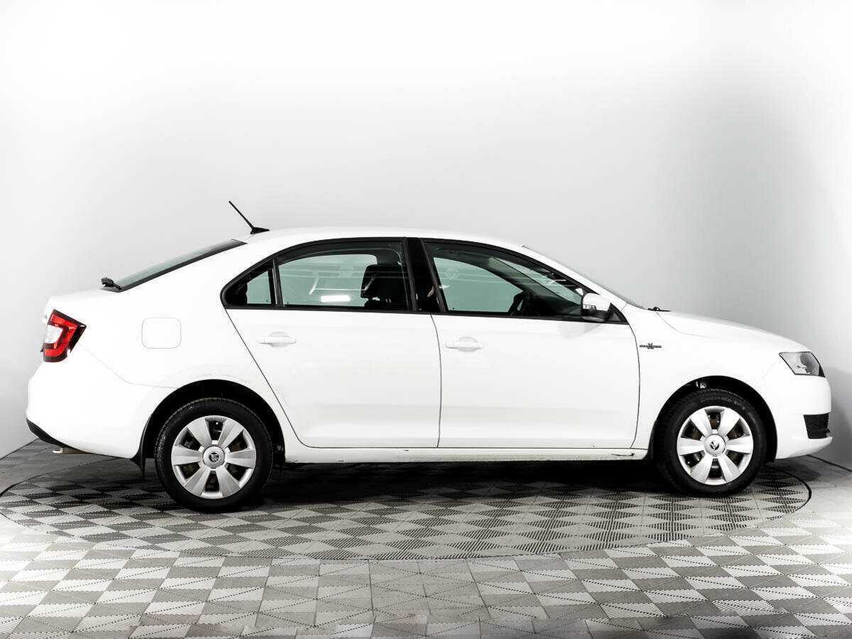 Skoda Rapid с пробегом — 2019 год. Фото: #3