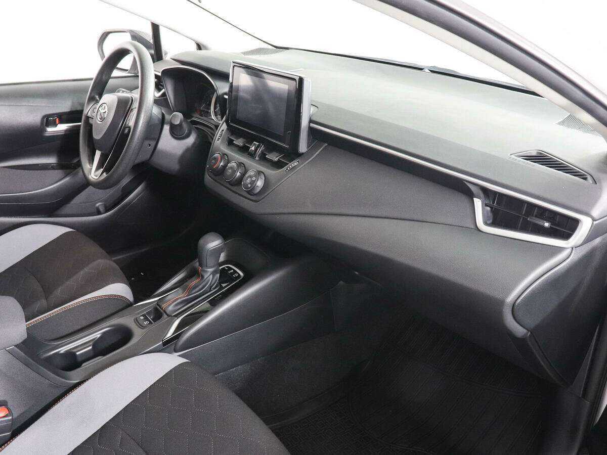 Toyota Corolla с пробегом — 2022 год. Фото: #8