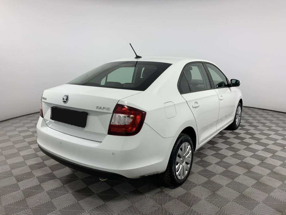 Skoda Rapid с пробегом — 2019 год. Фото: #4