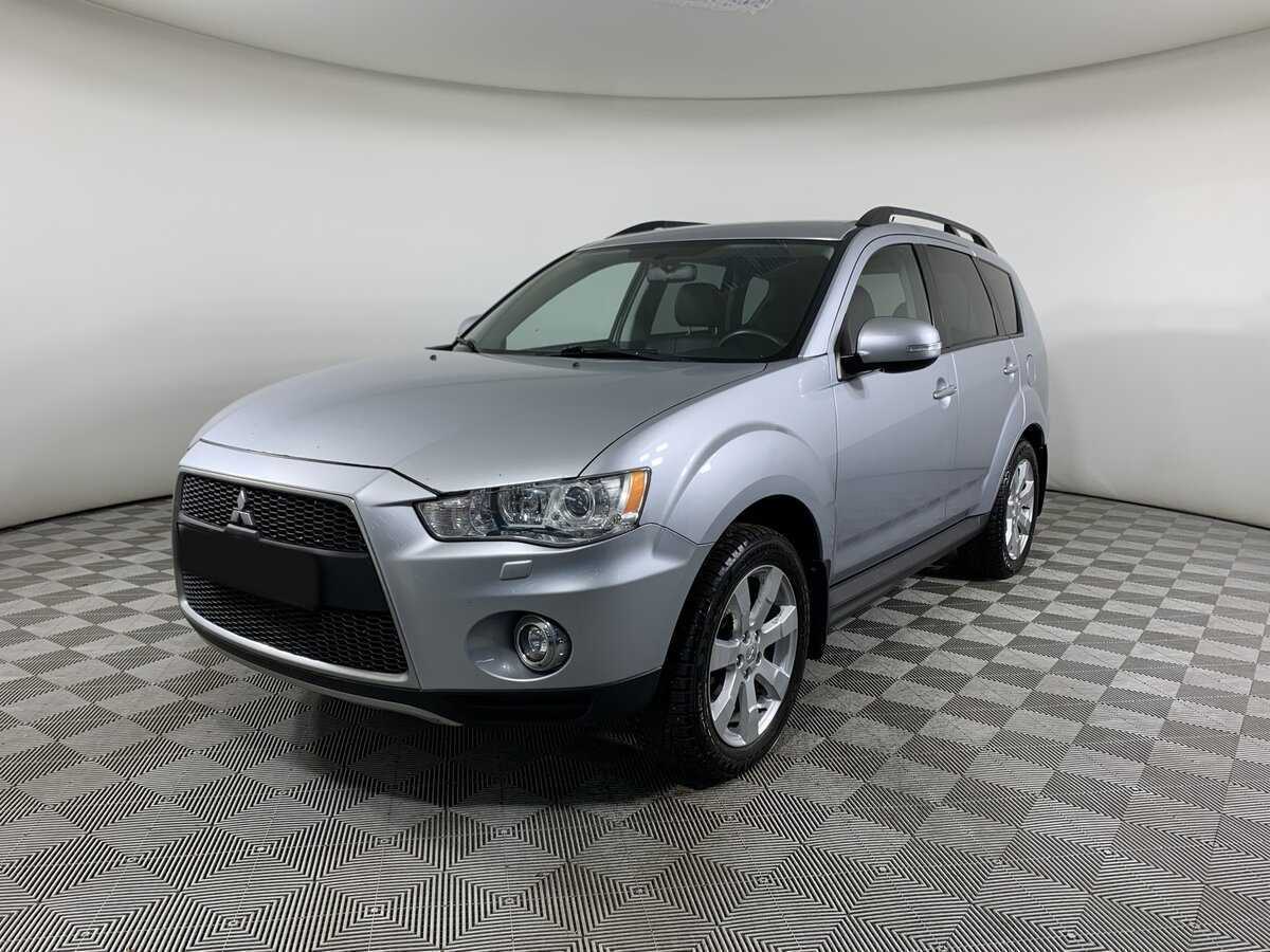 Mitsubishi Outlander с пробегом — 2012 год. Фото: #0