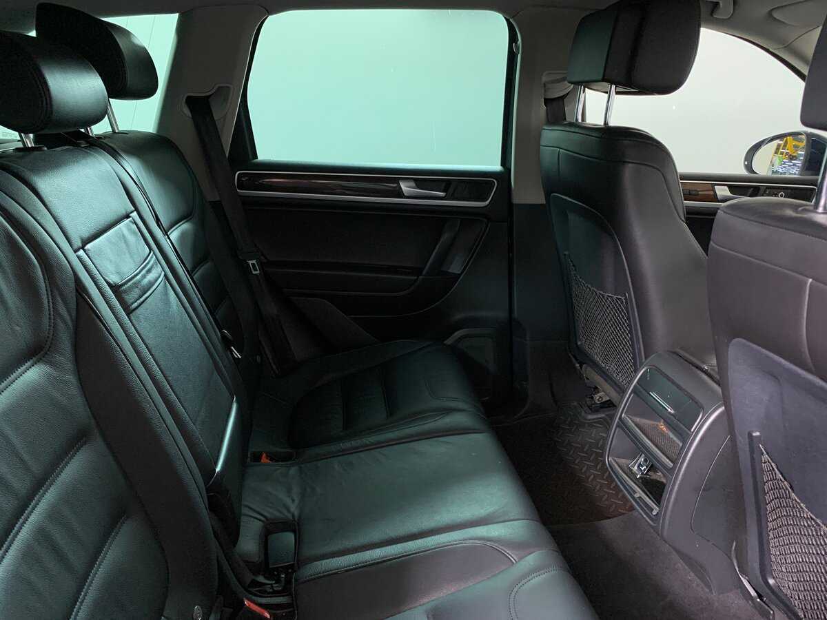 Volkswagen Touareg с пробегом — 2013 год. Фото: #17