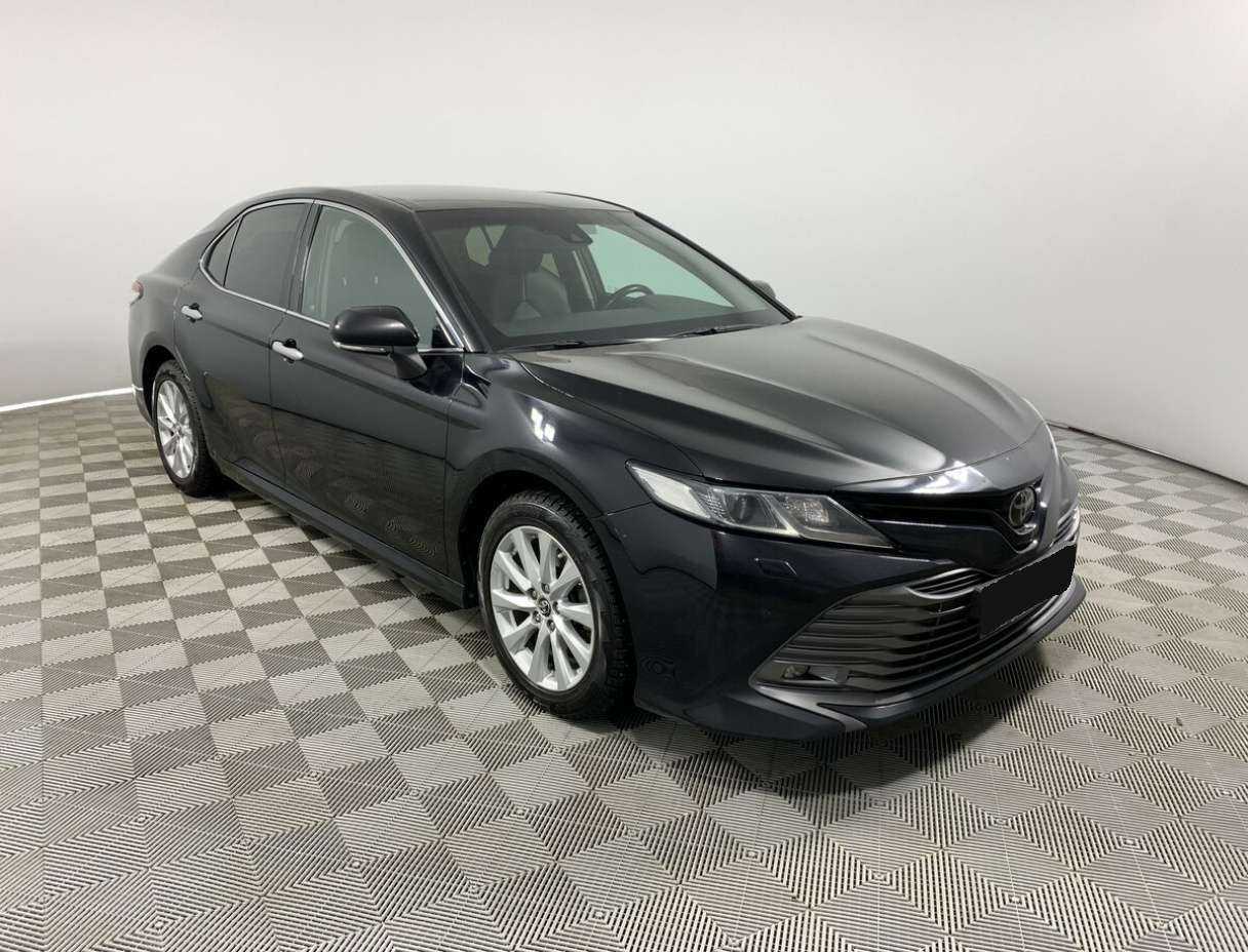 Toyota Camry с пробегом — 2019 год. Фото: #2