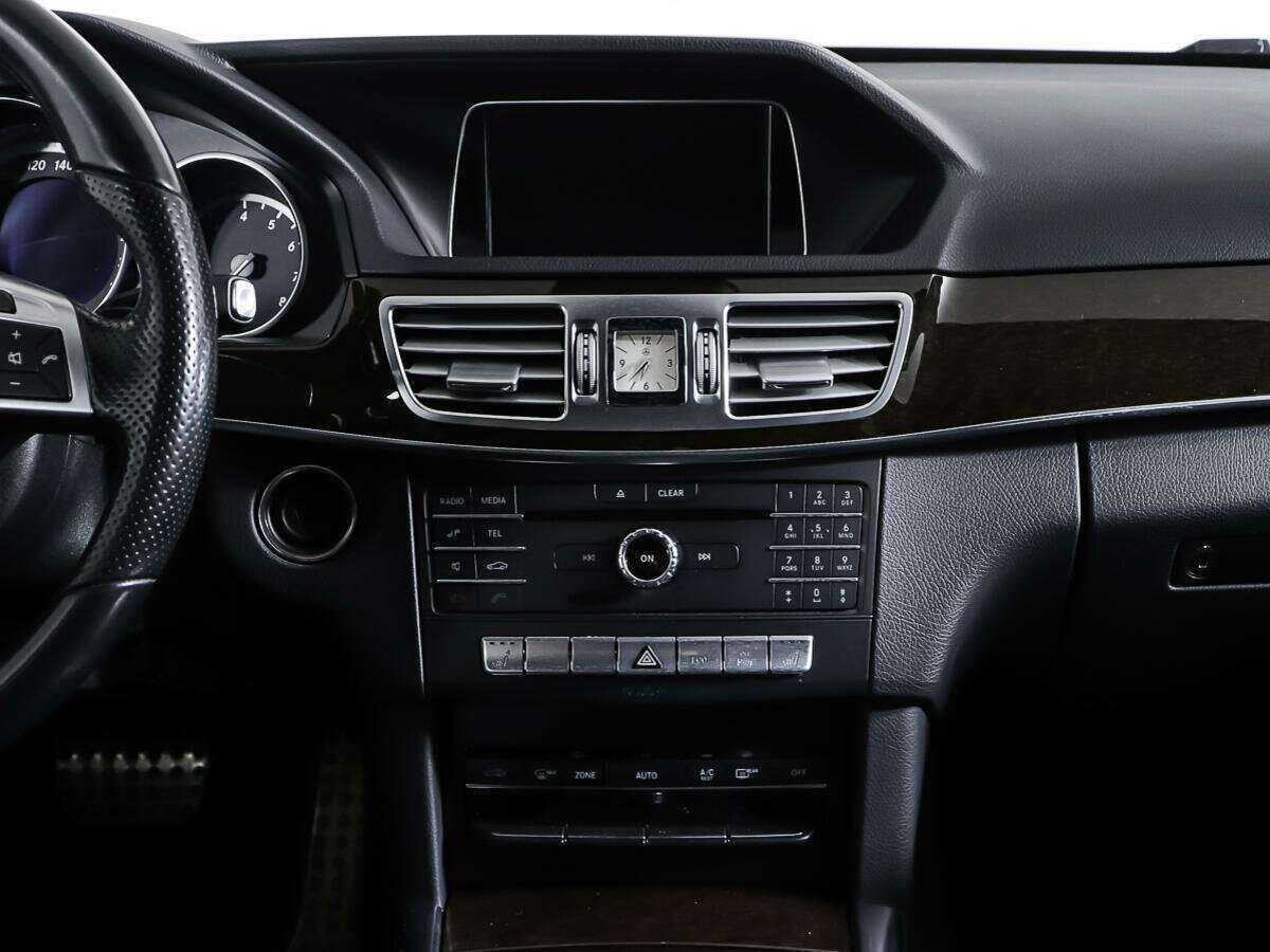 Mercedes-Benz E-Класс с пробегом — 2015 год. Фото: #11