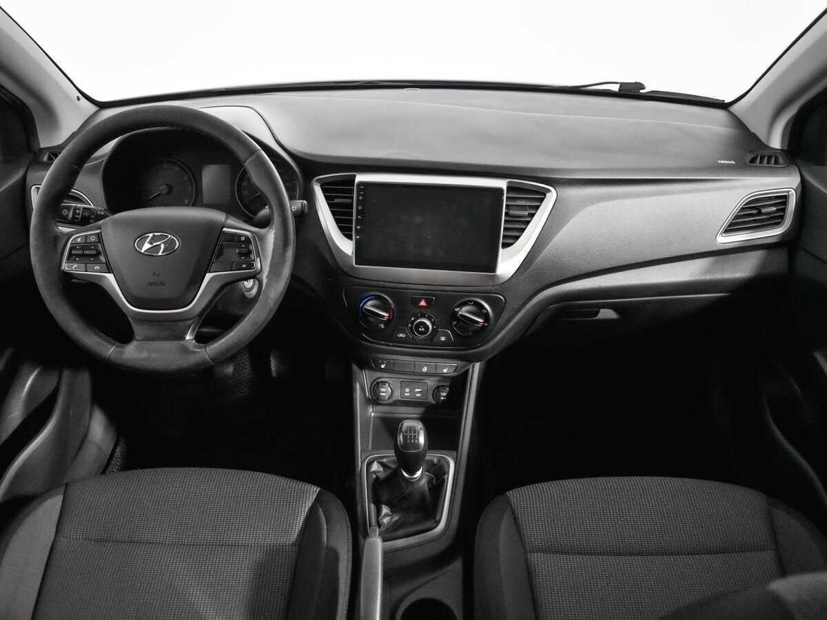 Hyundai Solaris с пробегом — 2017 год. Фото: #11