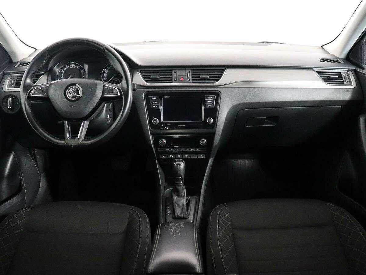 Skoda Rapid с пробегом — 2018 год. Фото: #10