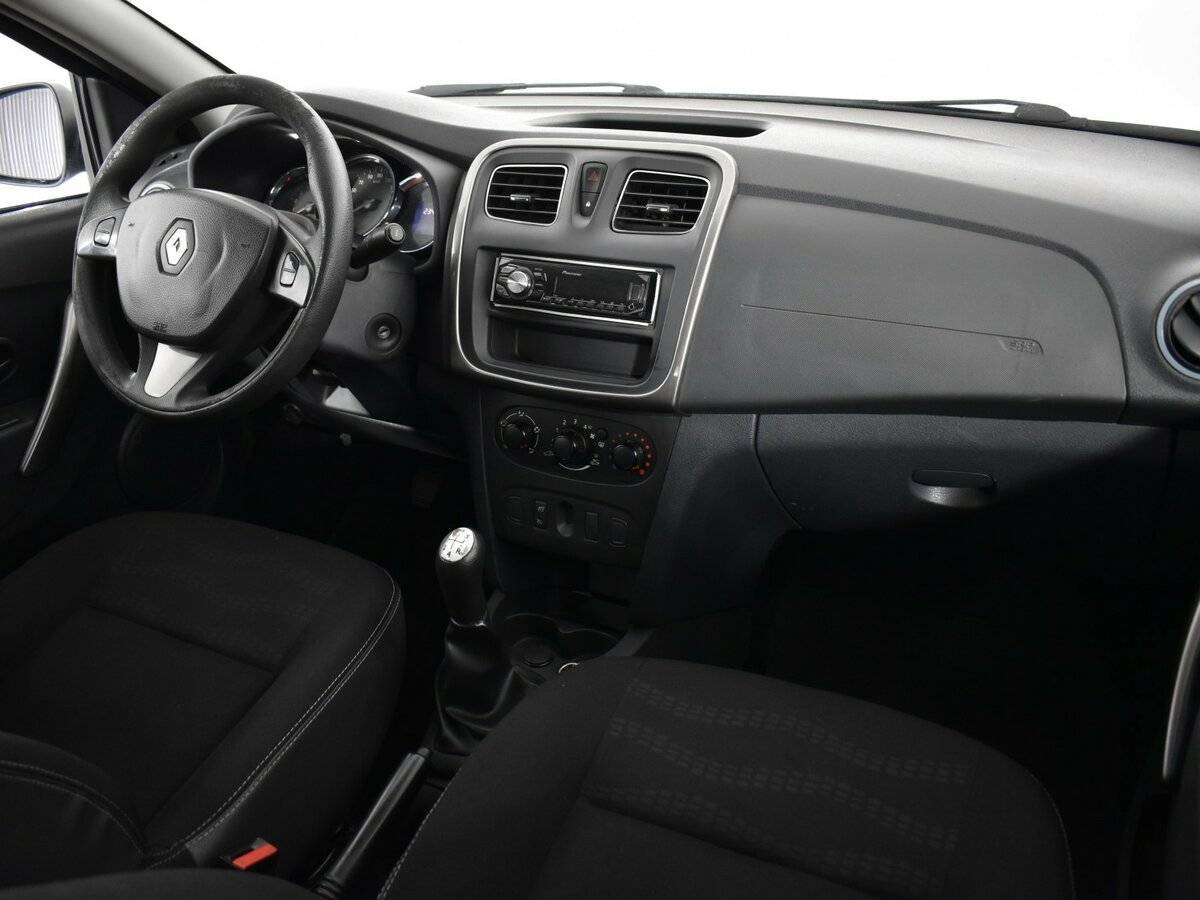 Renault Logan с пробегом — 2014 год. Фото: #8